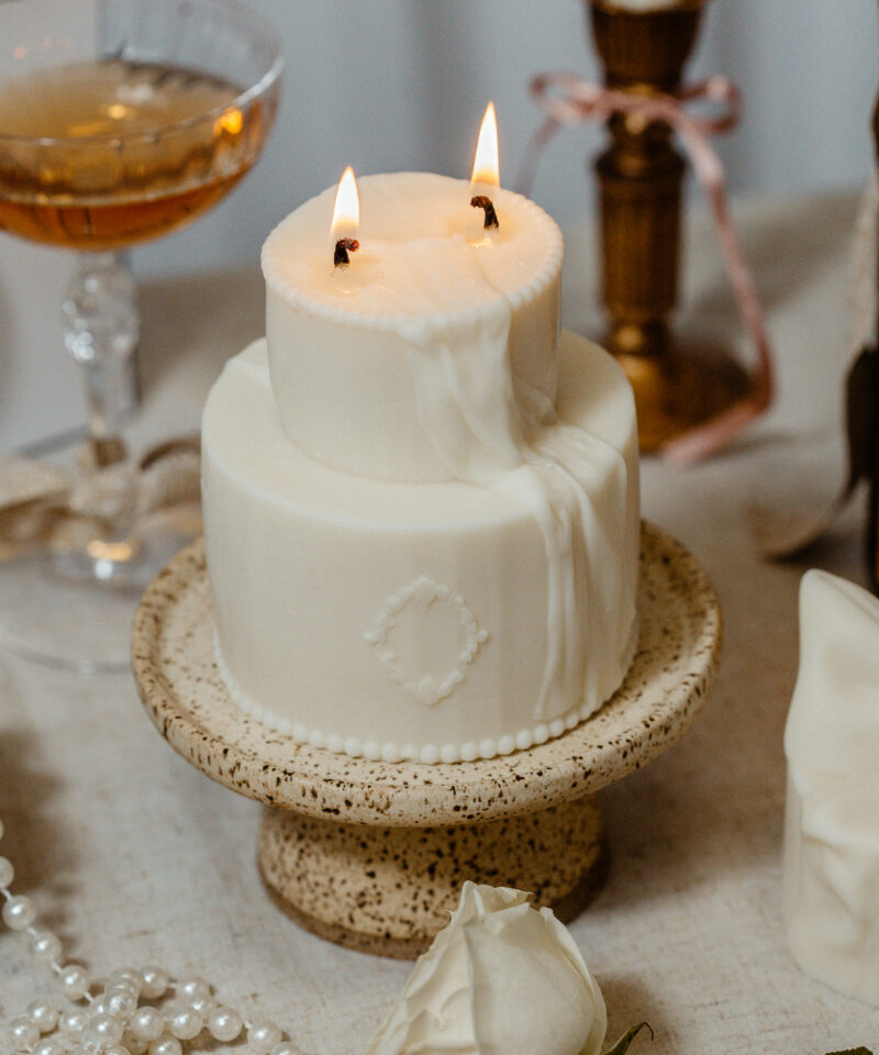 vela de bolo de dois andares aromática
